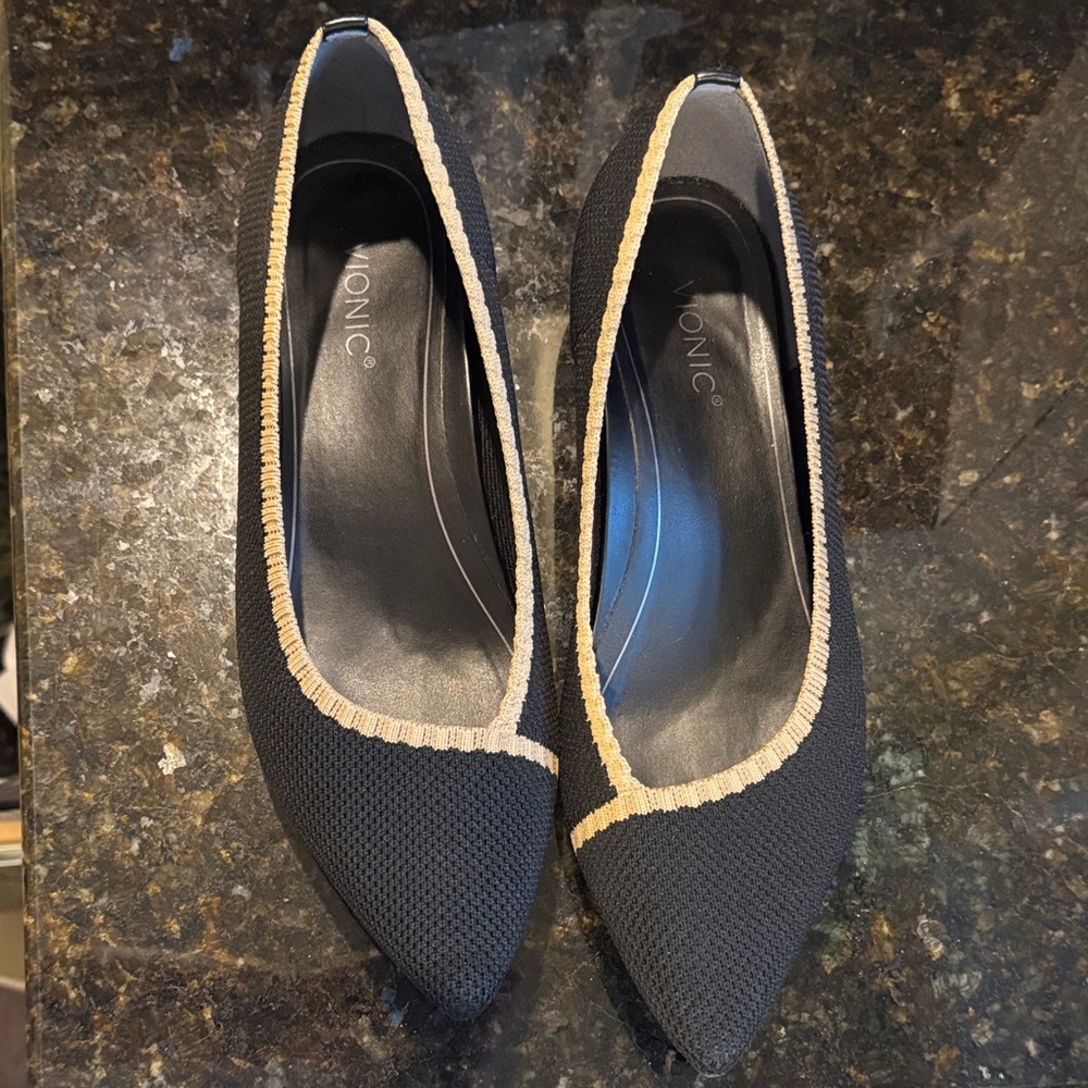 Vionic Black Heels with Tan Trim